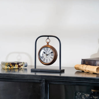 Vintage table clock | Kelsey